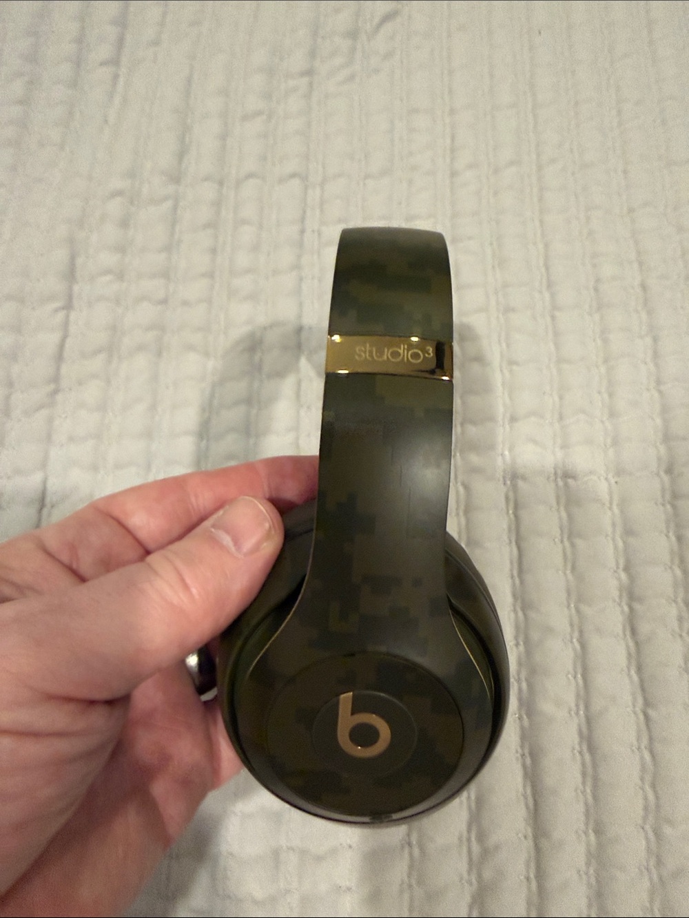 Beats by Dre Studio3 Wireless Over-Ear Headphones - Green Camo